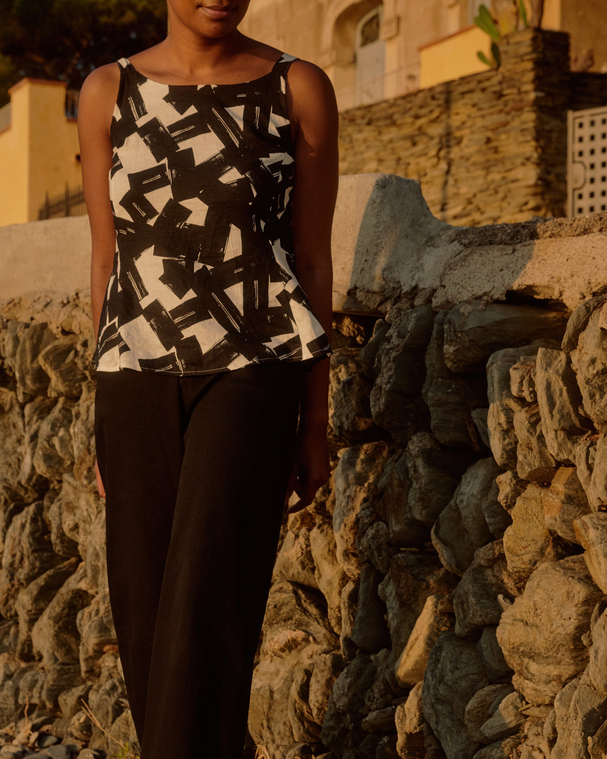 Kuki Sleeveless Linen Blend Top - Santiago Print