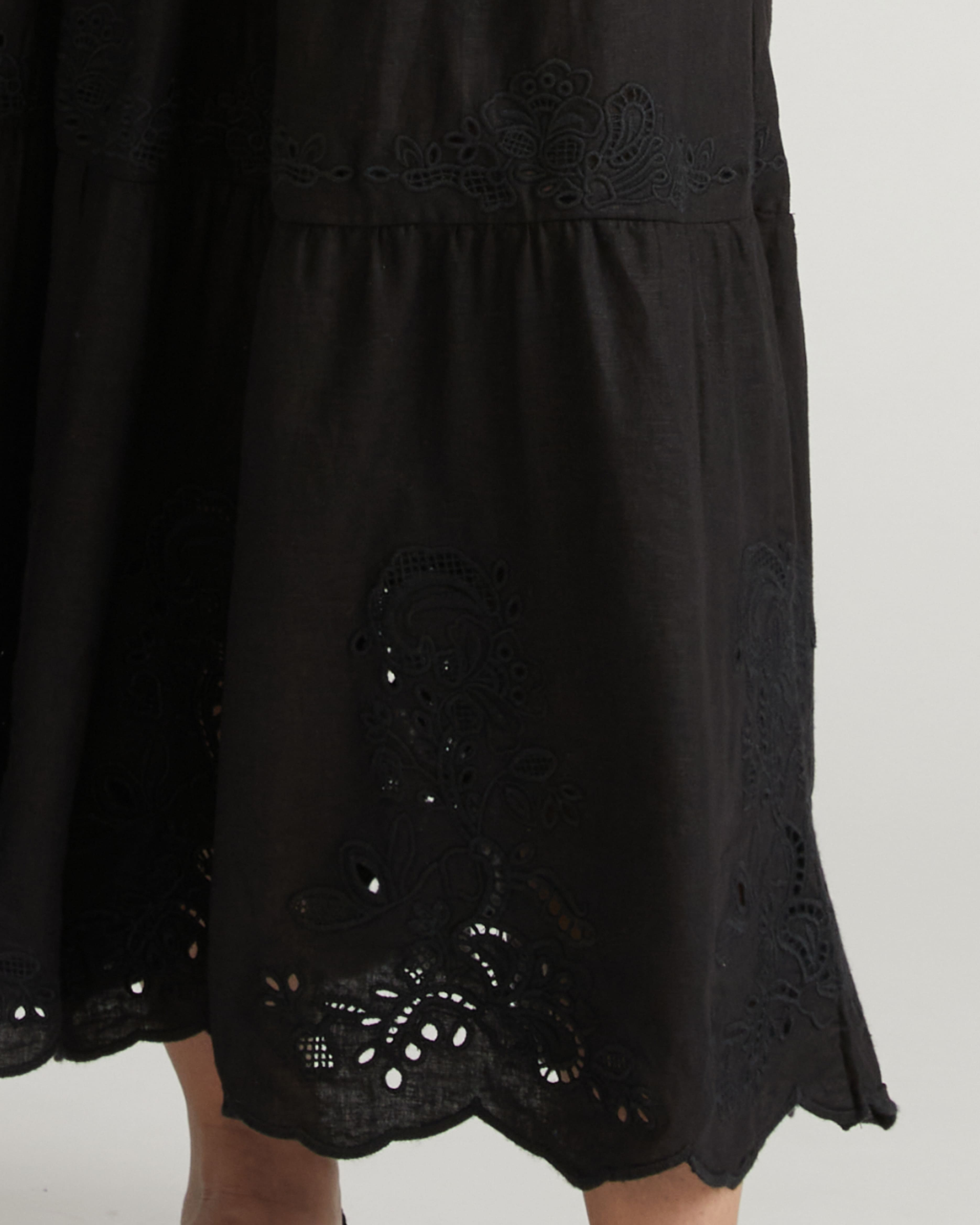 Tosca Embroidered Linen Blend Maxi Skirt - Black