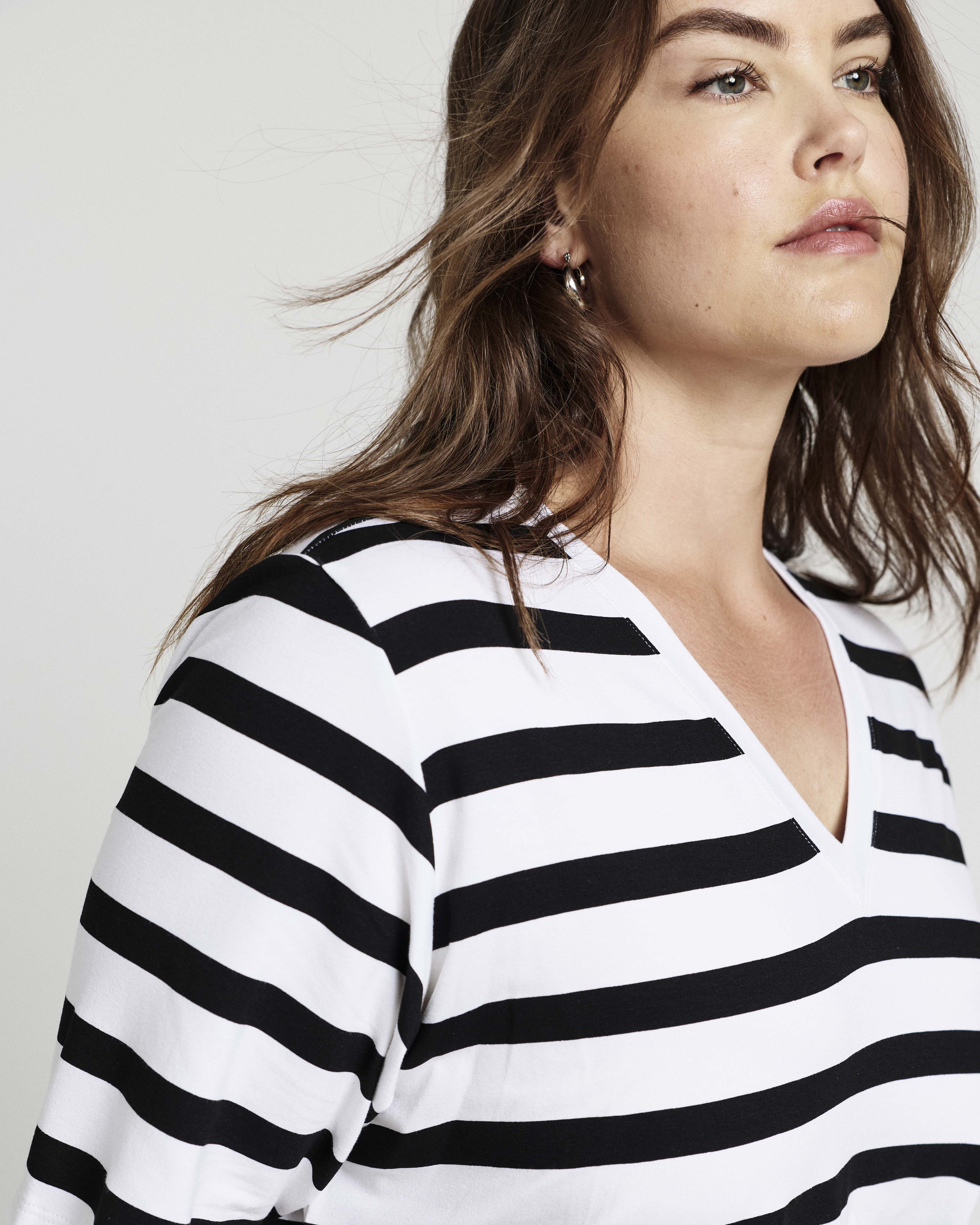 Maia Stovepipe Sleeve V Neck Tee - Black/White Stripe