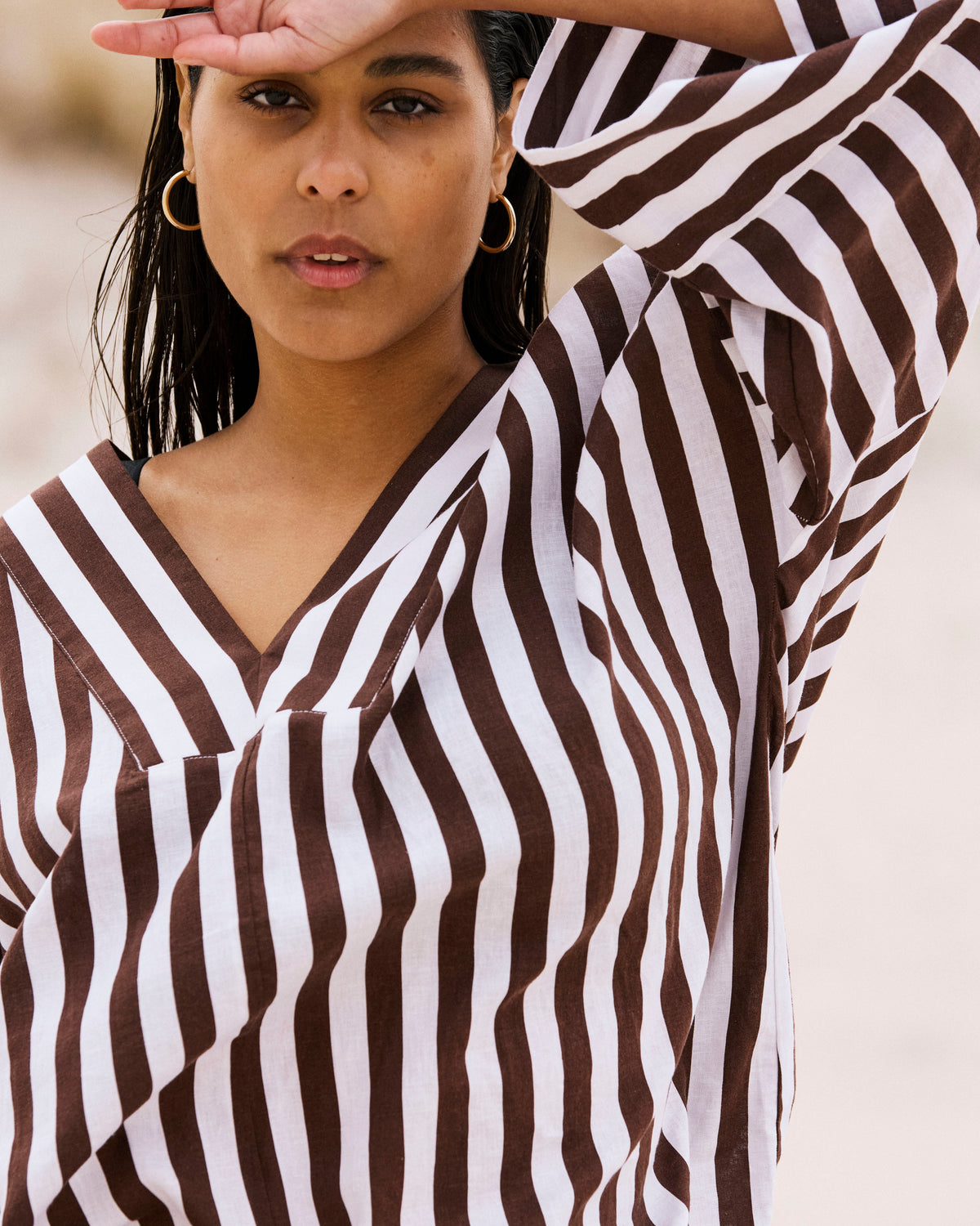 Elio V-Neck Linen Blend Top - Peppercorn Stripe
