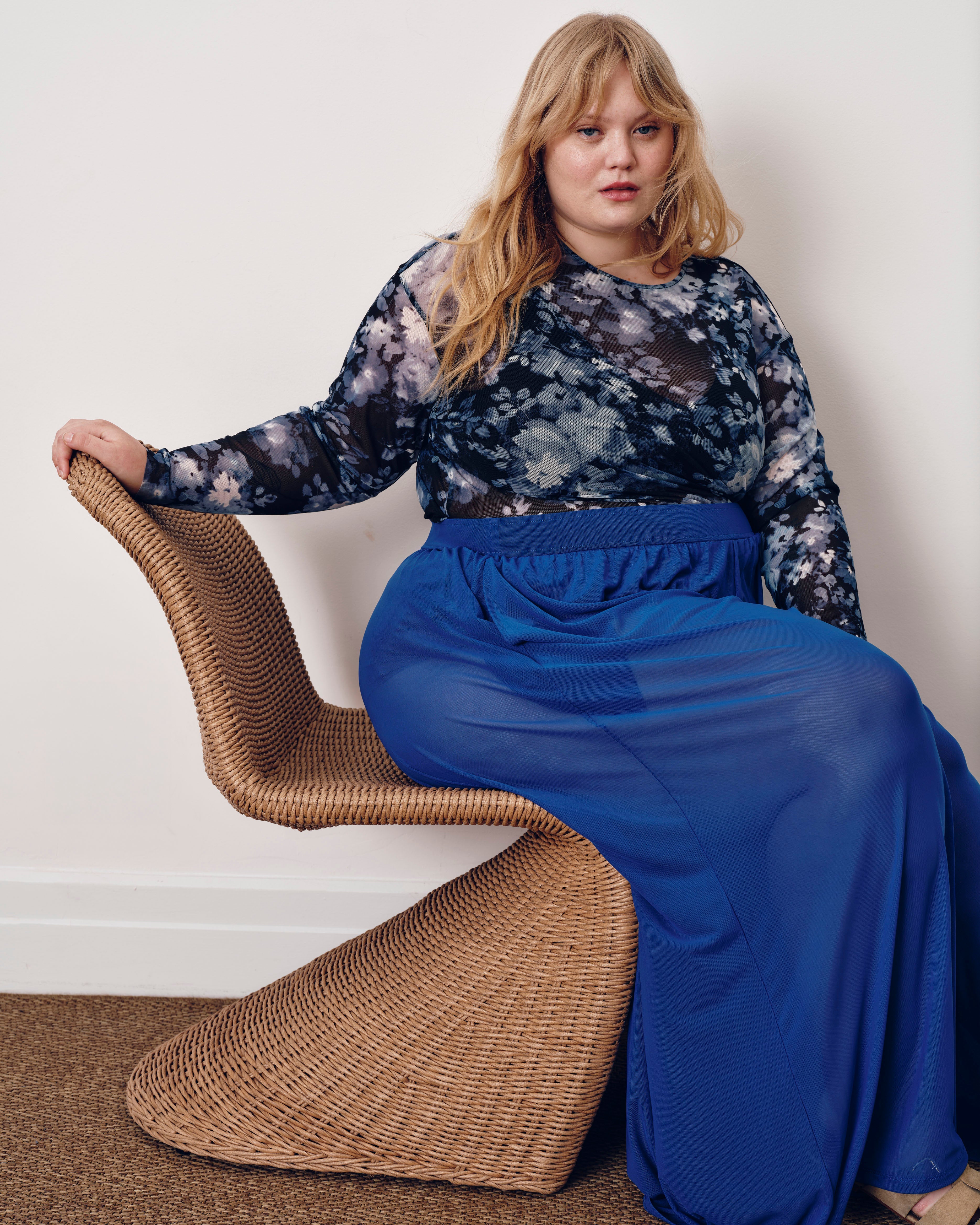 Thames Fog Top - Tumbling Bouquet Print