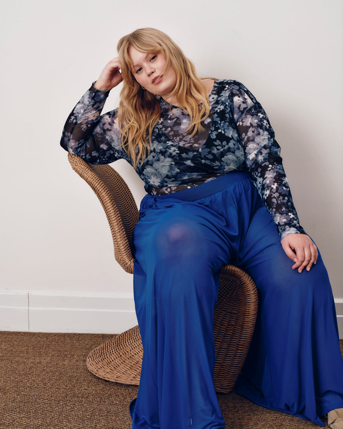 Thames Fog Top - Tumbling Bouquet Print