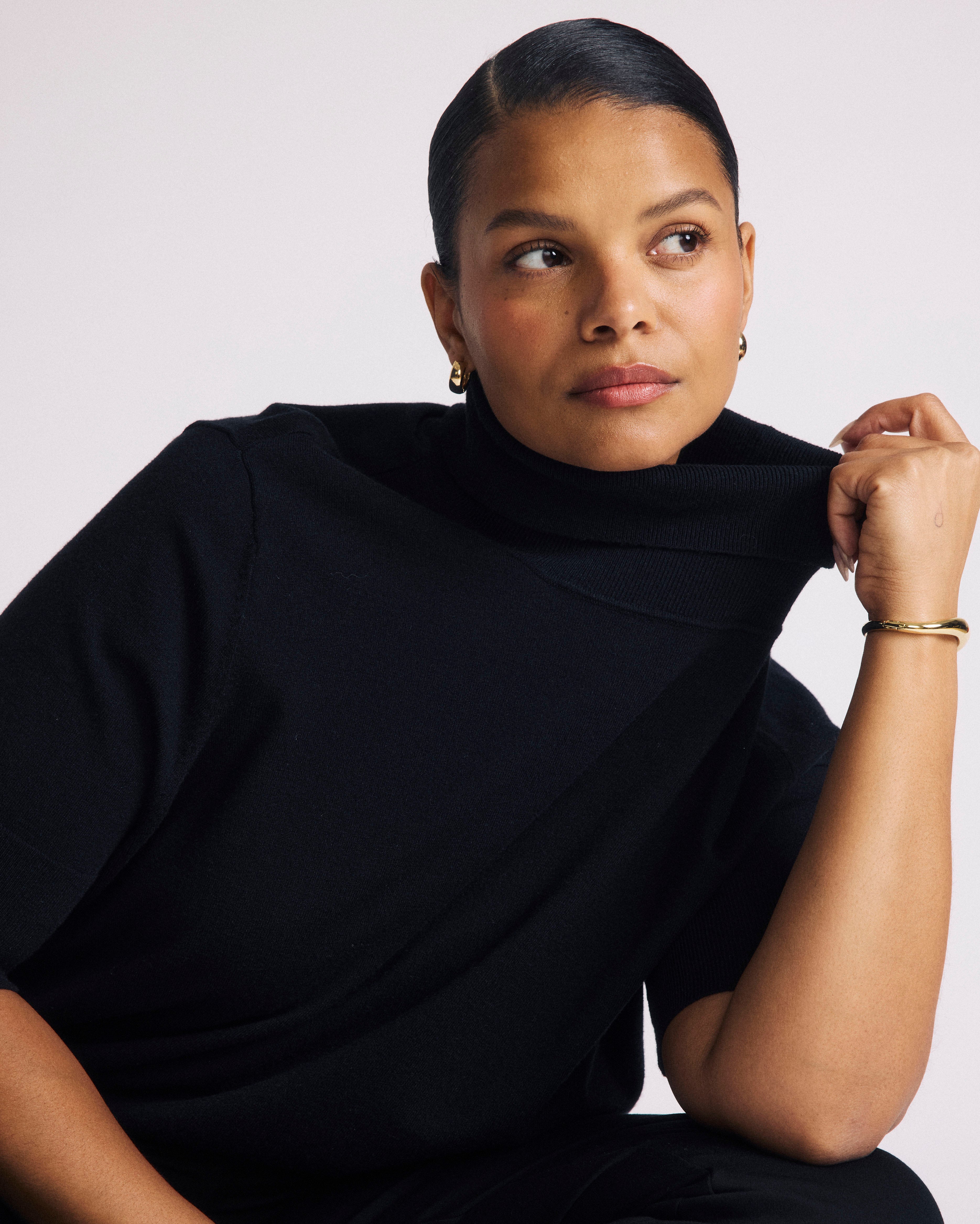 Savvy Fine Knit Turtleneck Sweater Top - Black