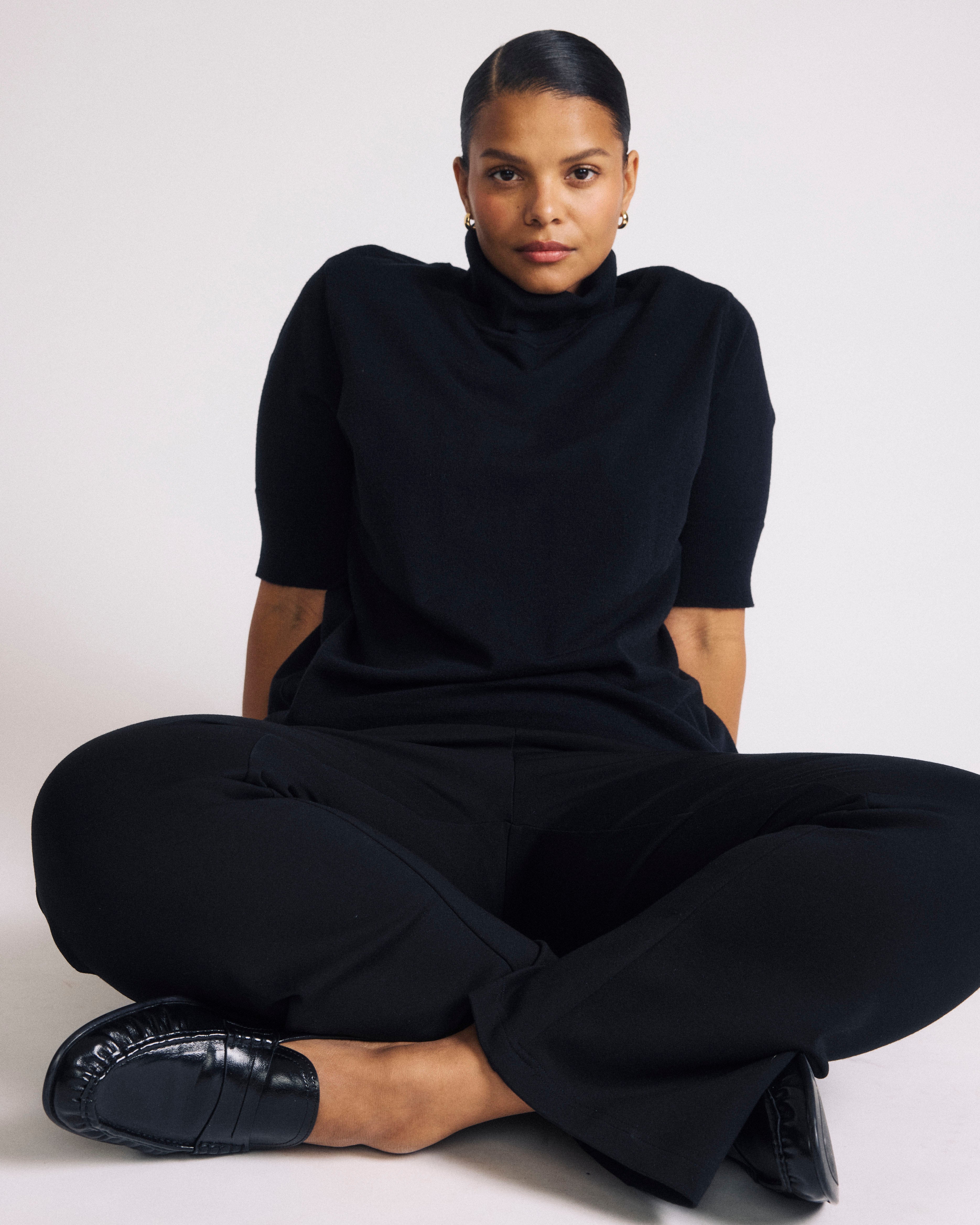 Savvy Fine Knit Turtleneck Sweater Top - Black