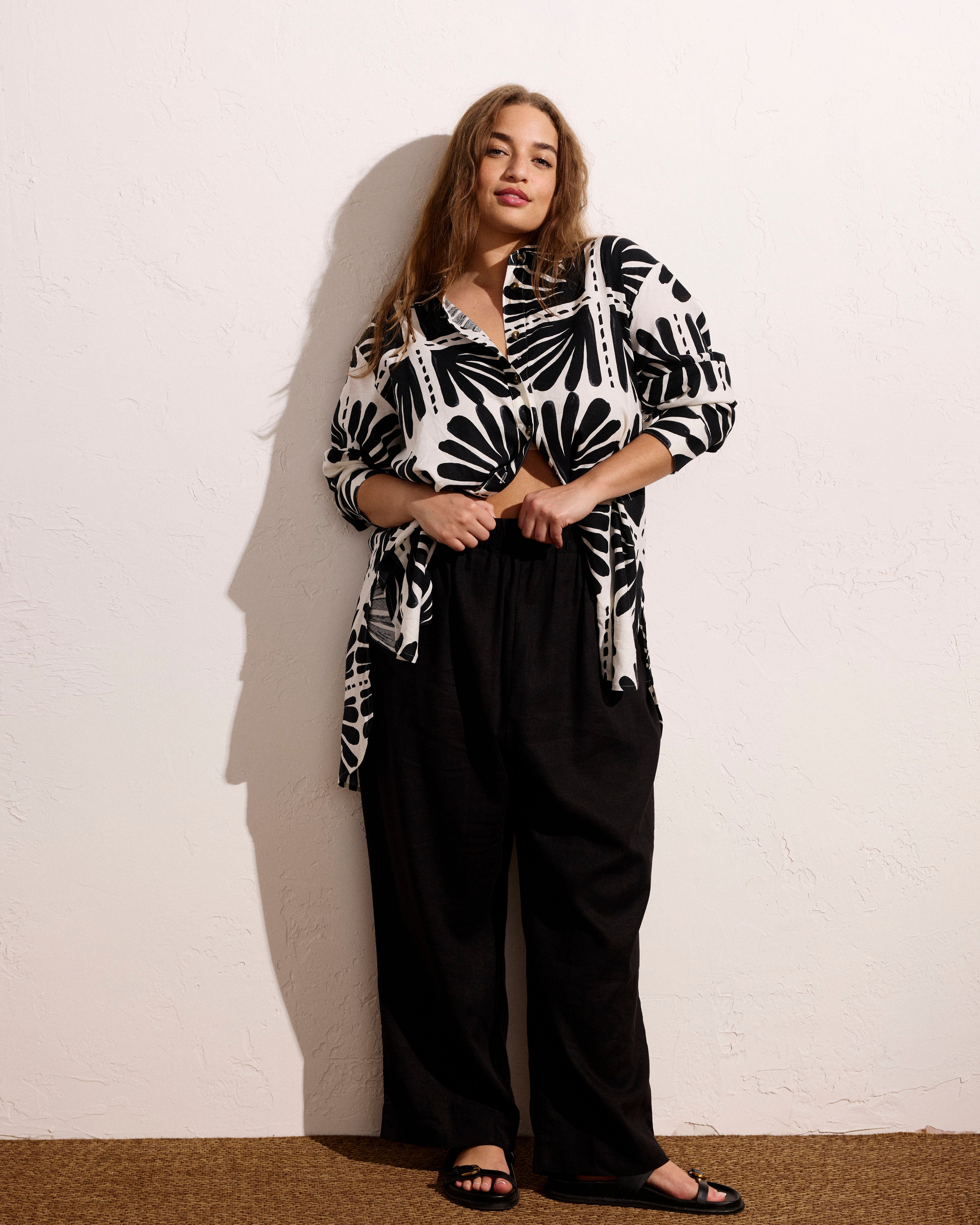 Dawn Linen Blend Hi Low Tunic - Ink Bloom Print
