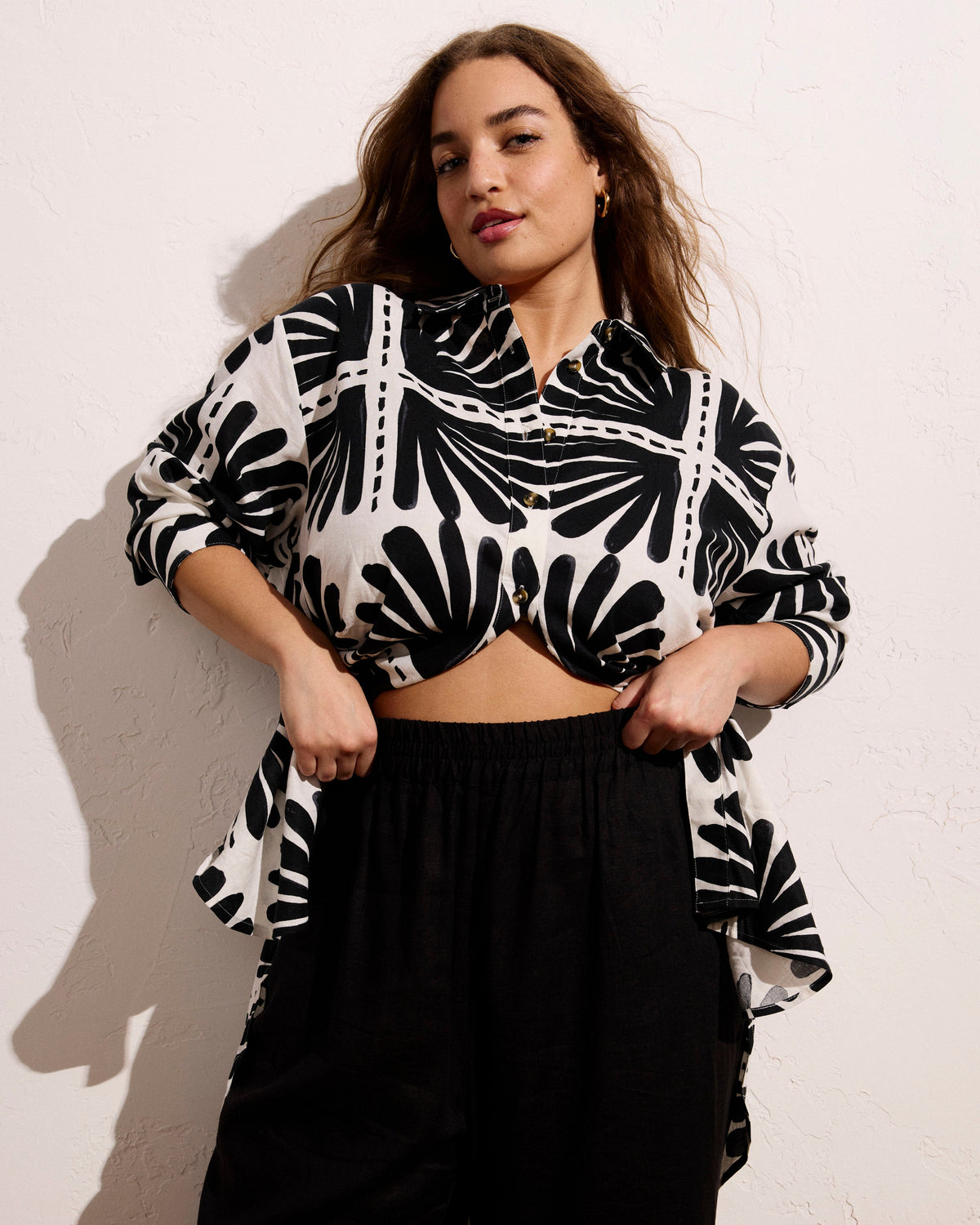 Dawn Linen Blend Hi Low Tunic - Ink Bloom Print