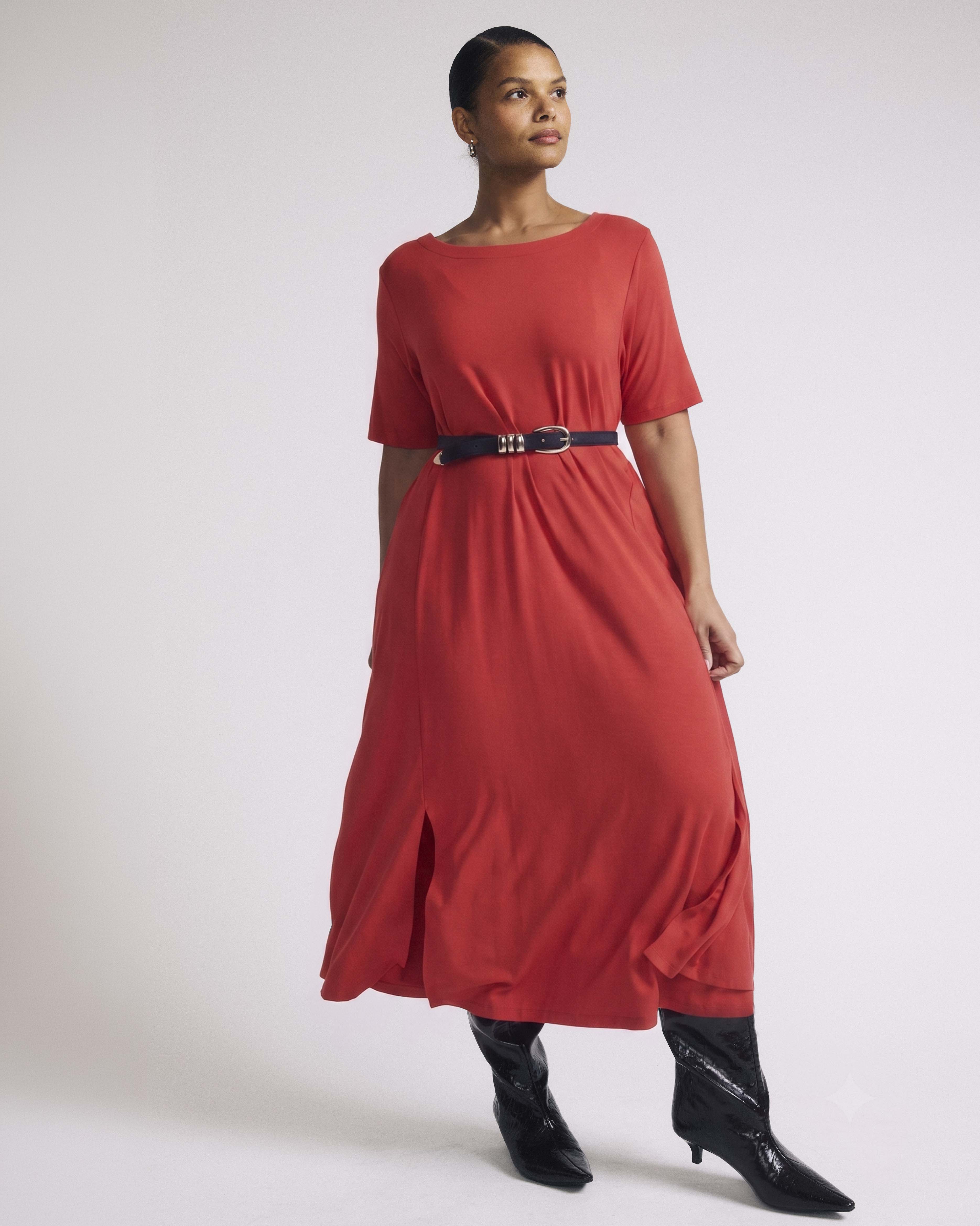 Serena Boatneck Divine Jersey Dress - Lipstick