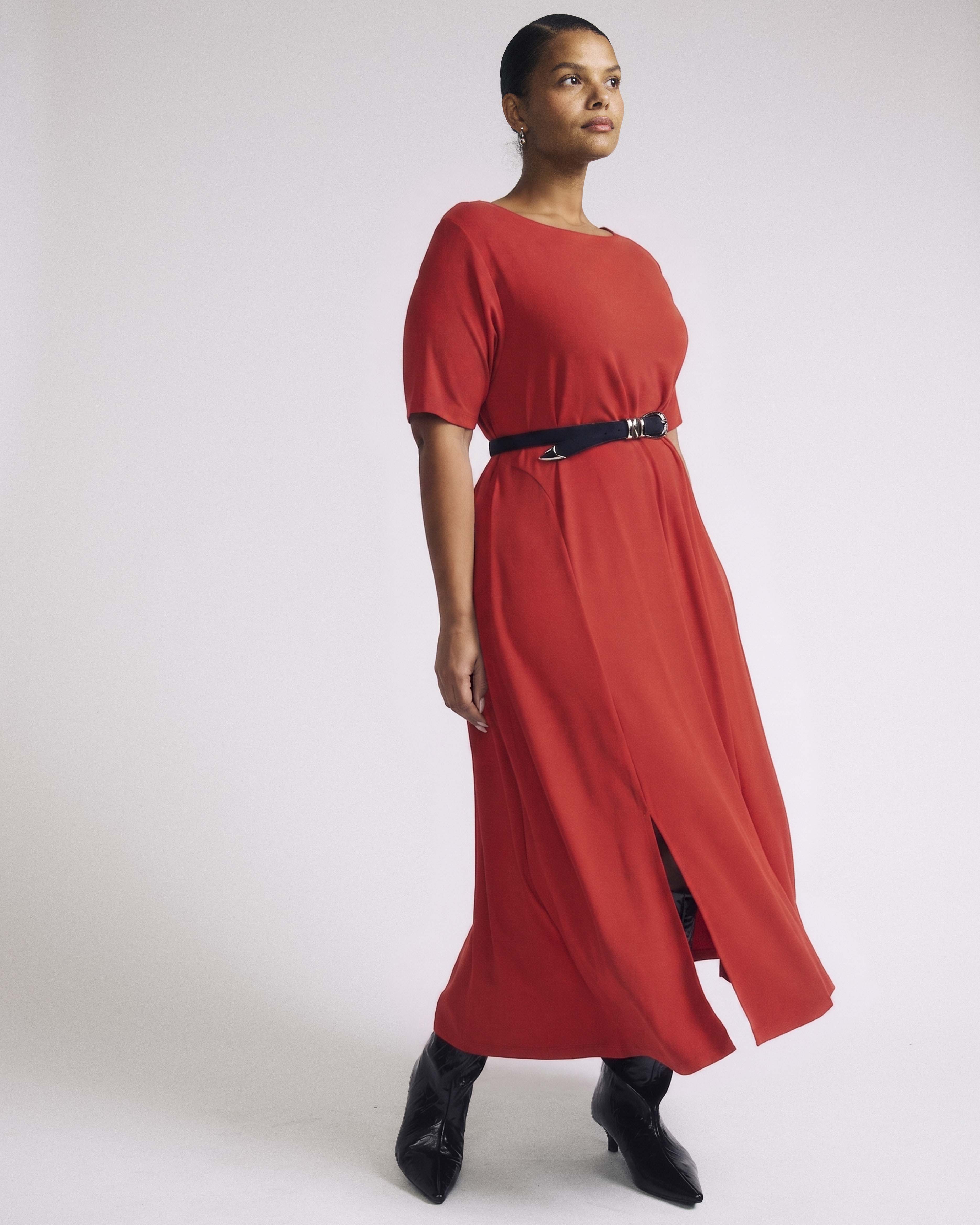 Serena Boatneck Divine Jersey Dress - Lipstick