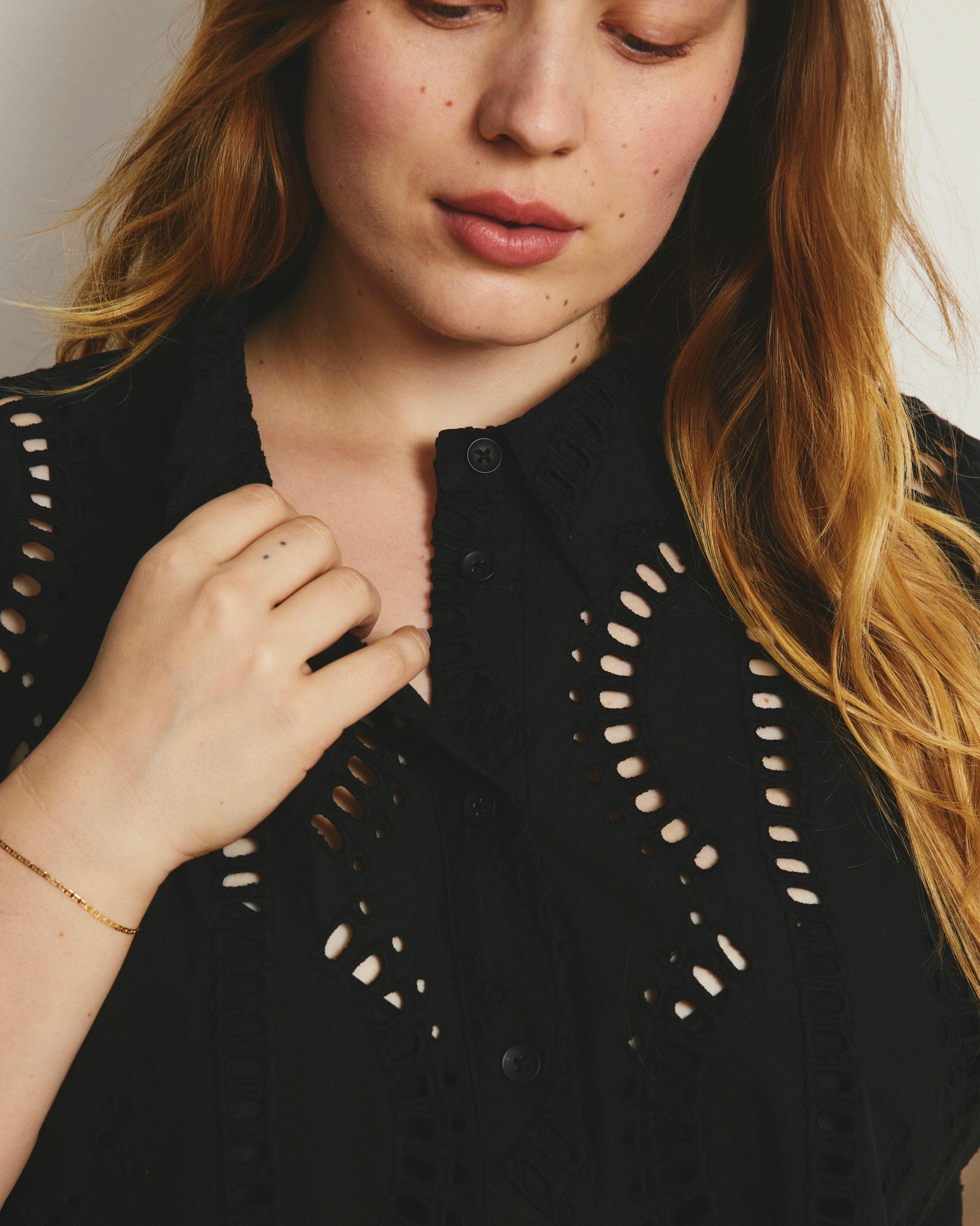 The Embroidered Artist Oversized Poplin Shirt - Black