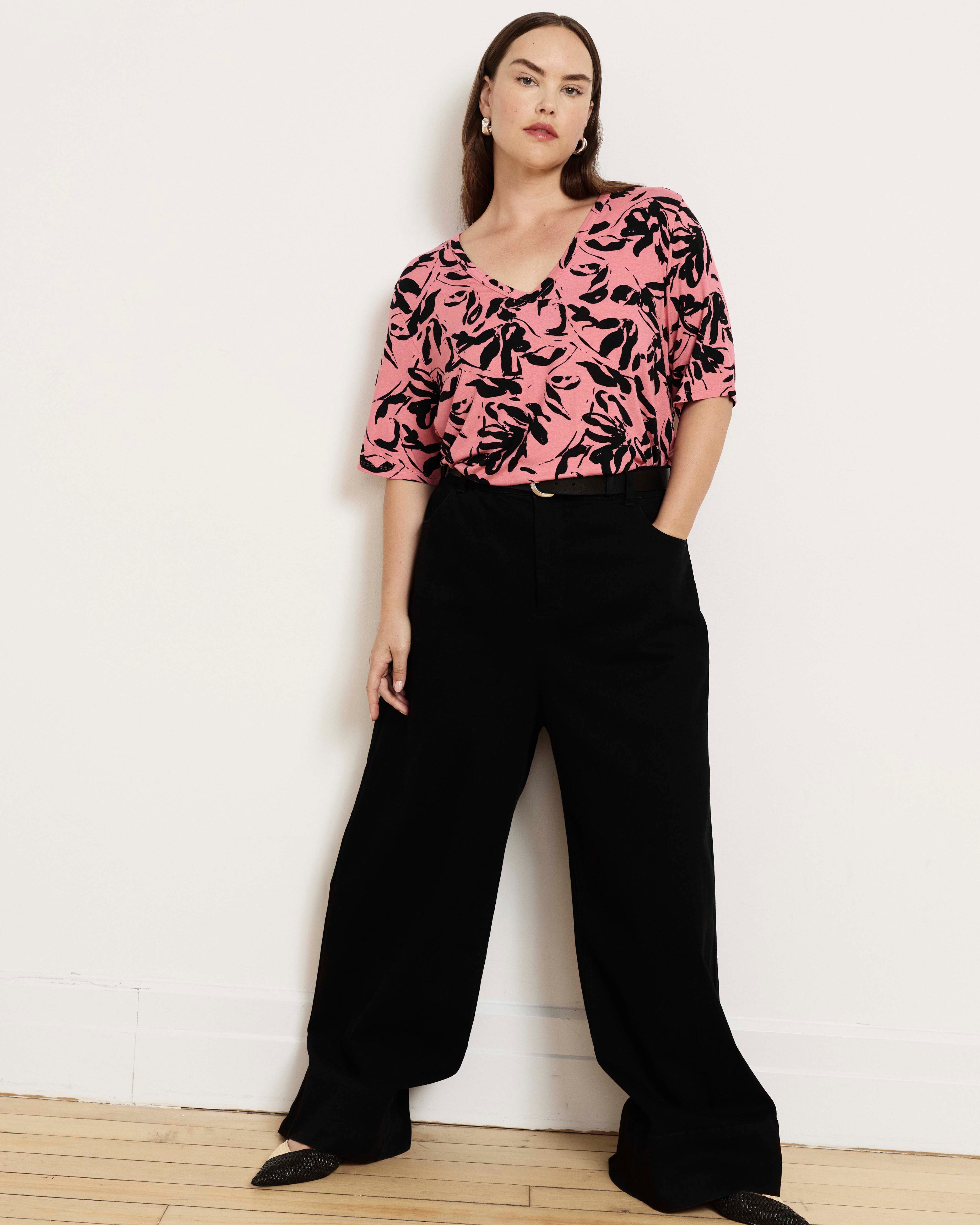 Lily Liquid Jersey V-Neck Stovepipe Tee - Pink Sgraffito Print
