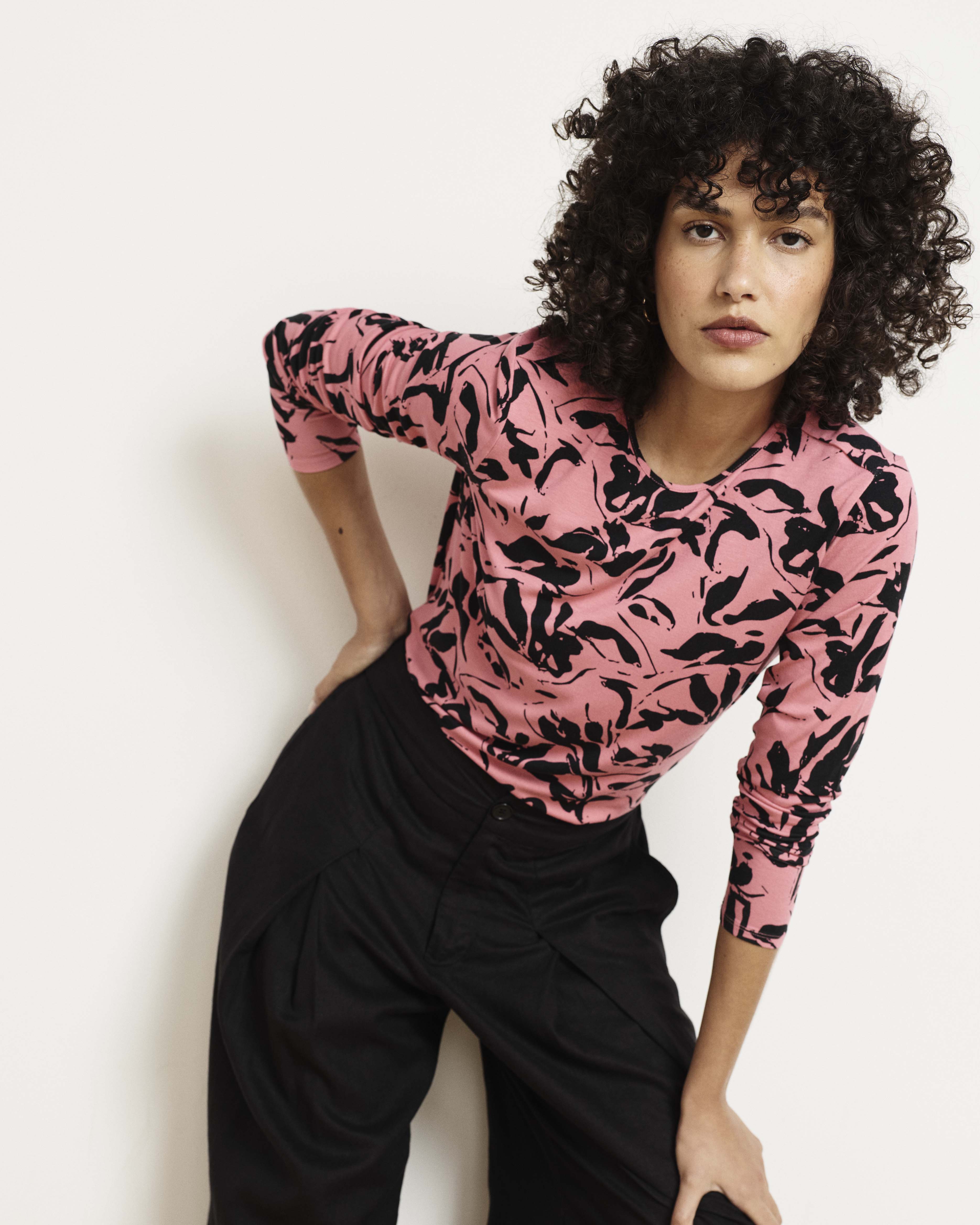 Joan Liquid Jersey Long Sleeve Top - Pink Sgraffito Print
