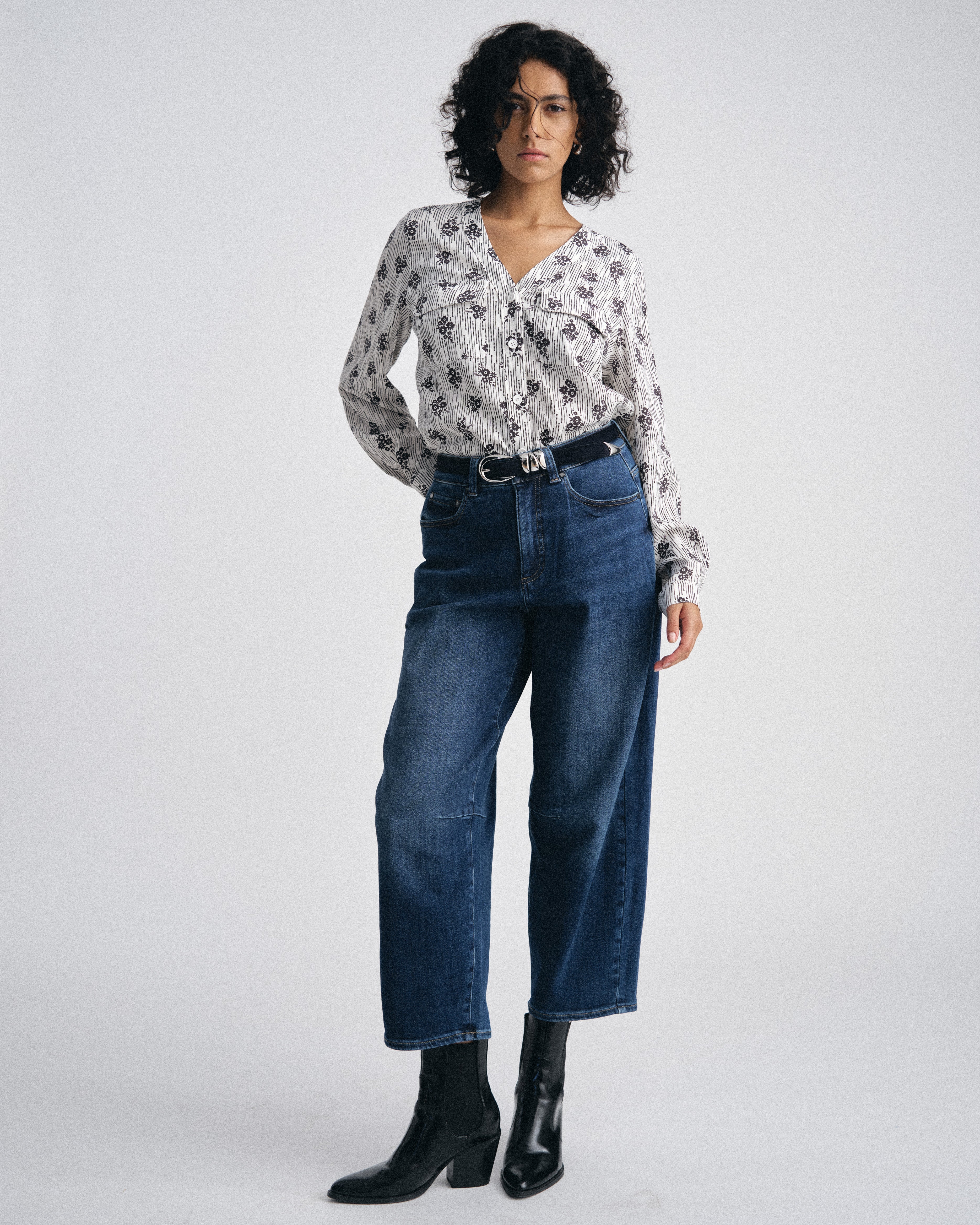 Cooling Stretch Cupro Button-Down Blouse - Vintage Daydream Print