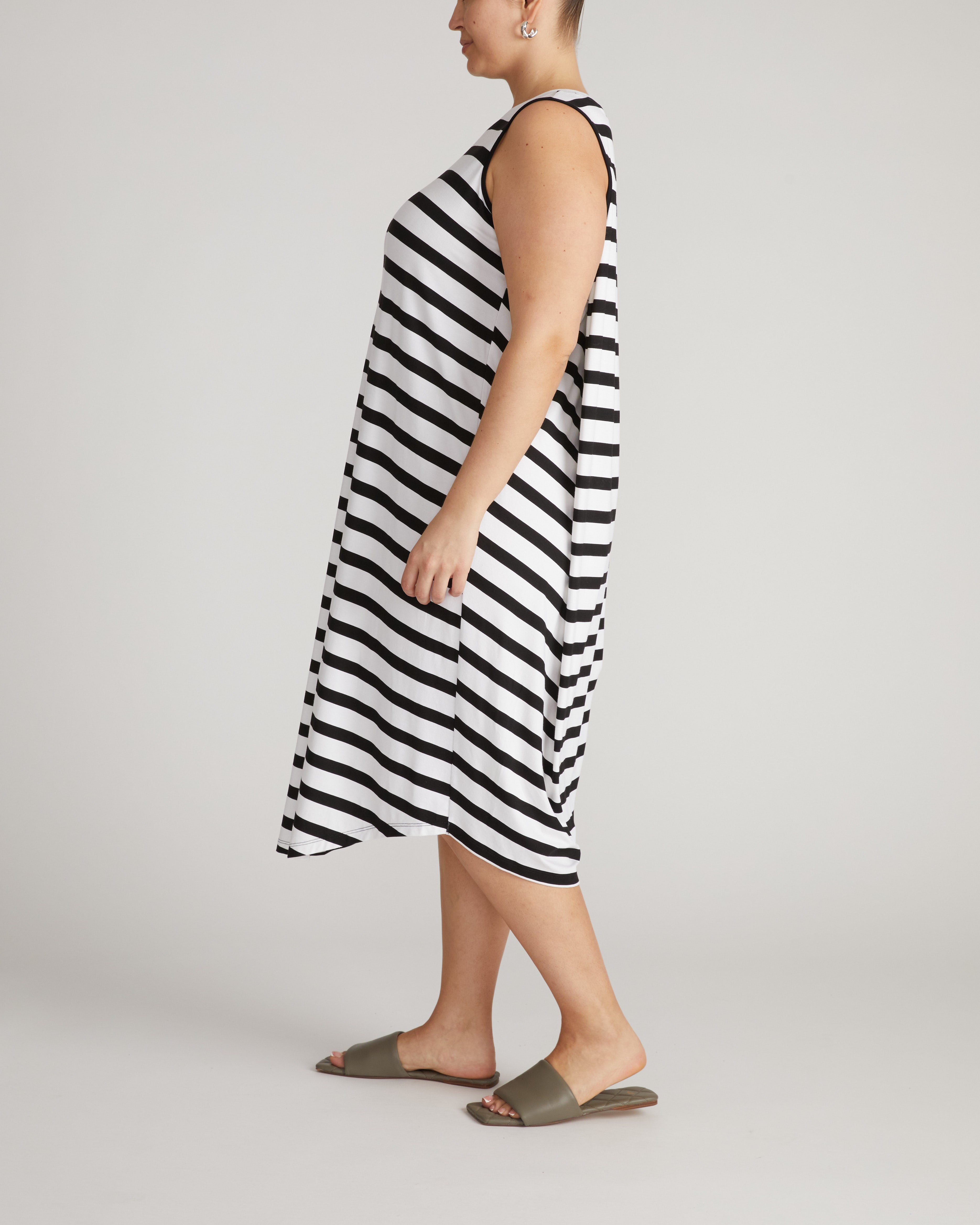 Pearl Divine Jersey Dress - Black/White Stripe
