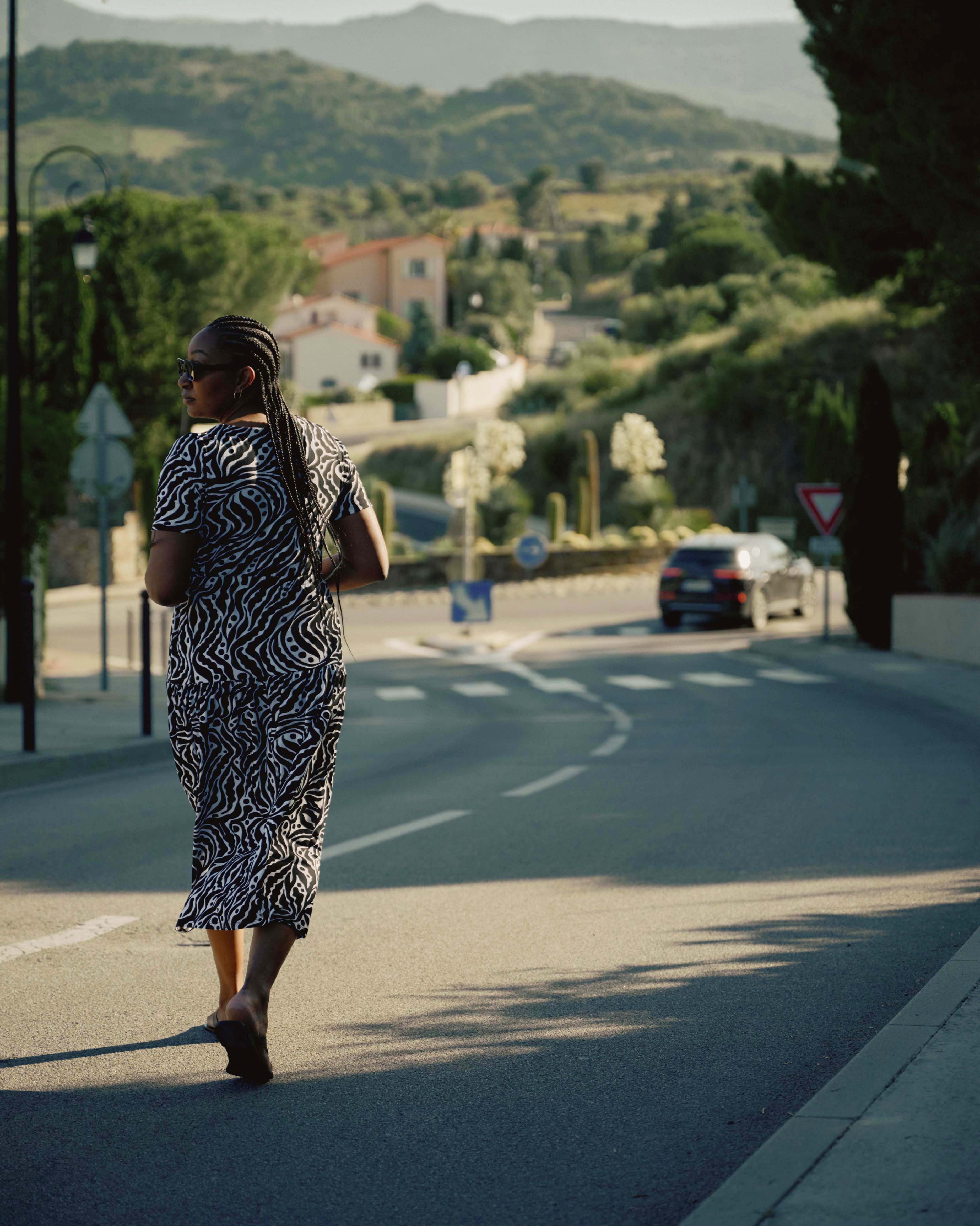 Thea Divine Jersey Midi Dress - Black Bosco Print