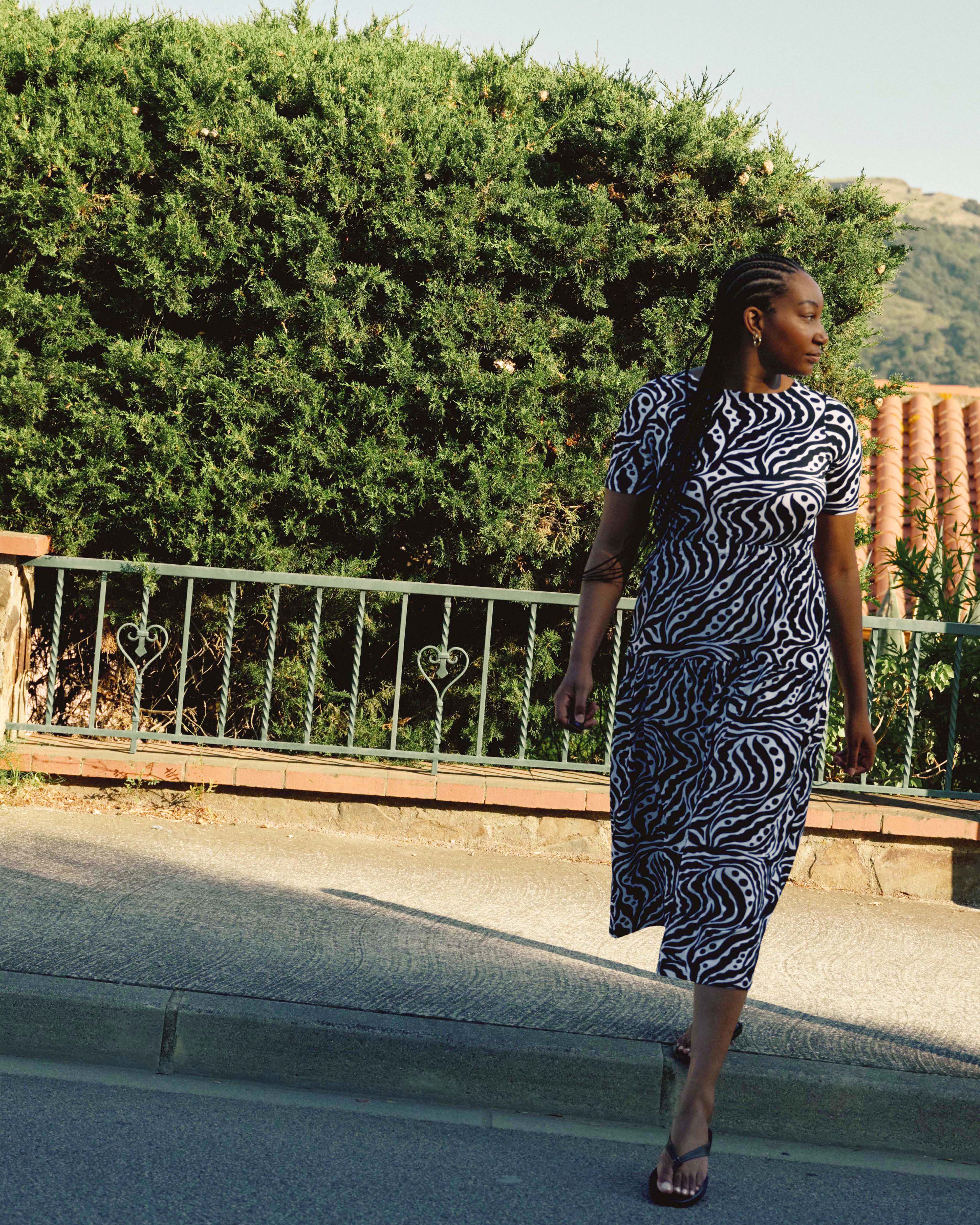 Thea Divine Jersey Midi Dress - Black Bosco Print