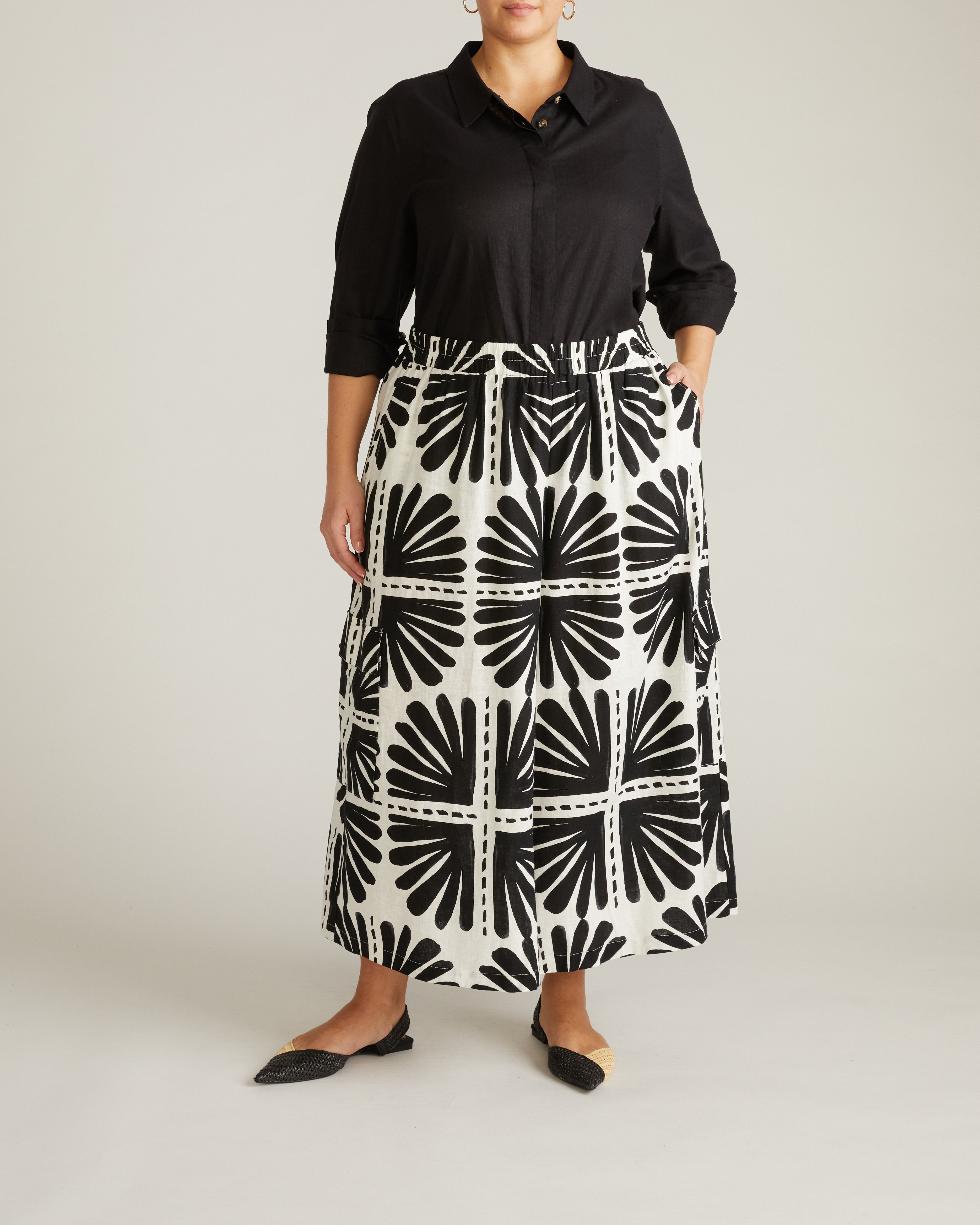 Palazzo Cargo Linen Blend Pant - Ink Bloom Print