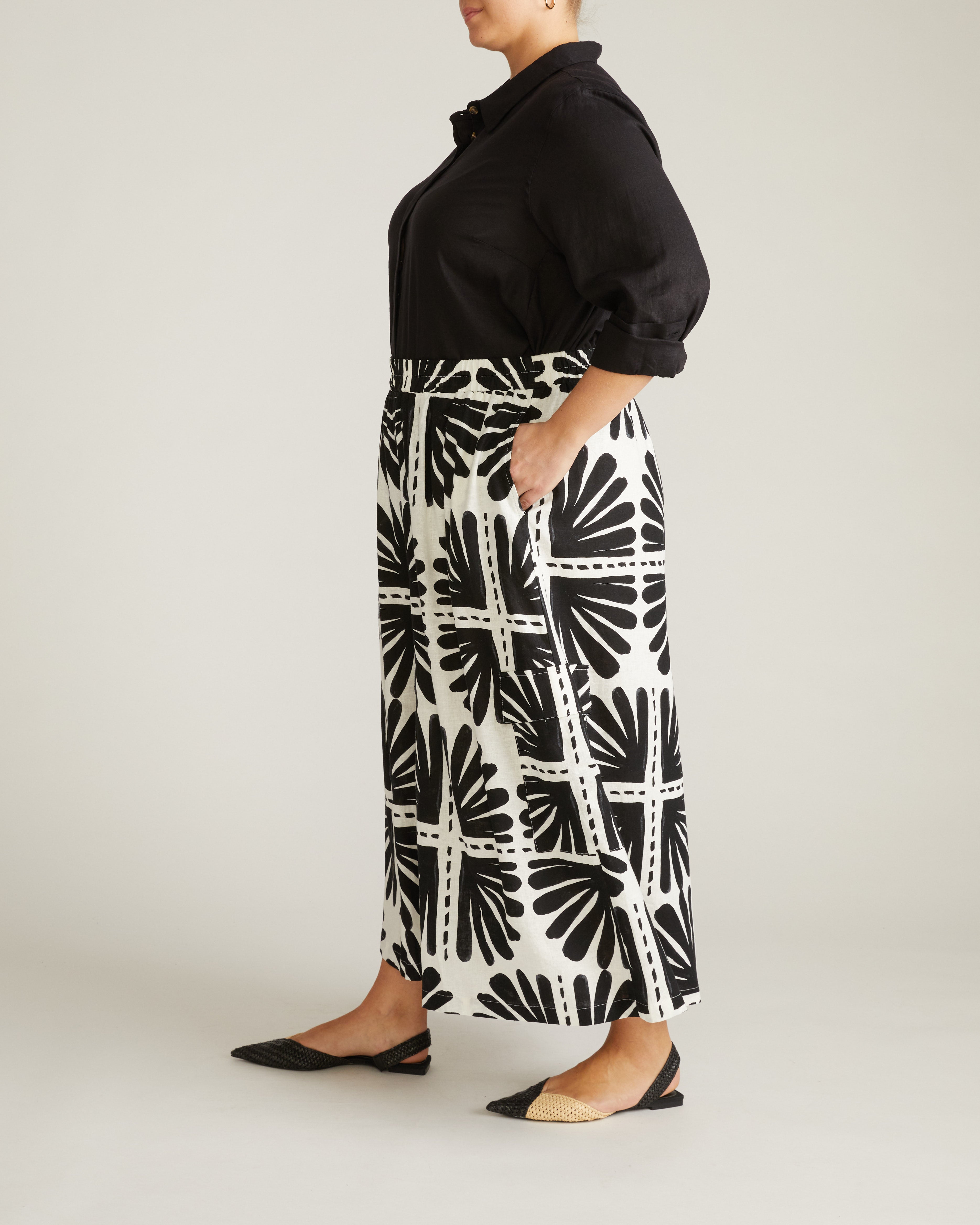 Palazzo Cargo Linen Blend Pant - Ink Bloom Print