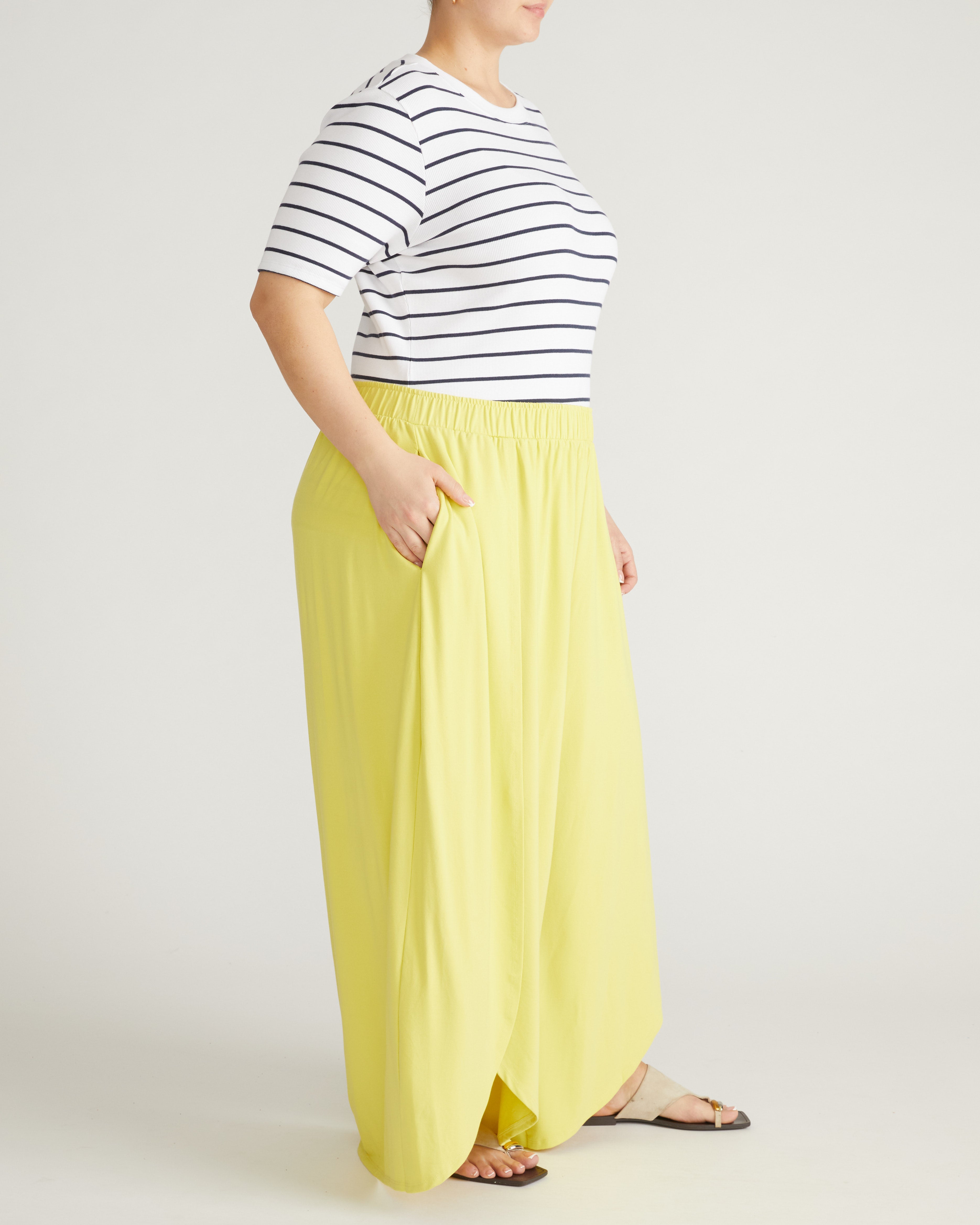 Rey Divine Jersey Pull-On Pants - Pomelo