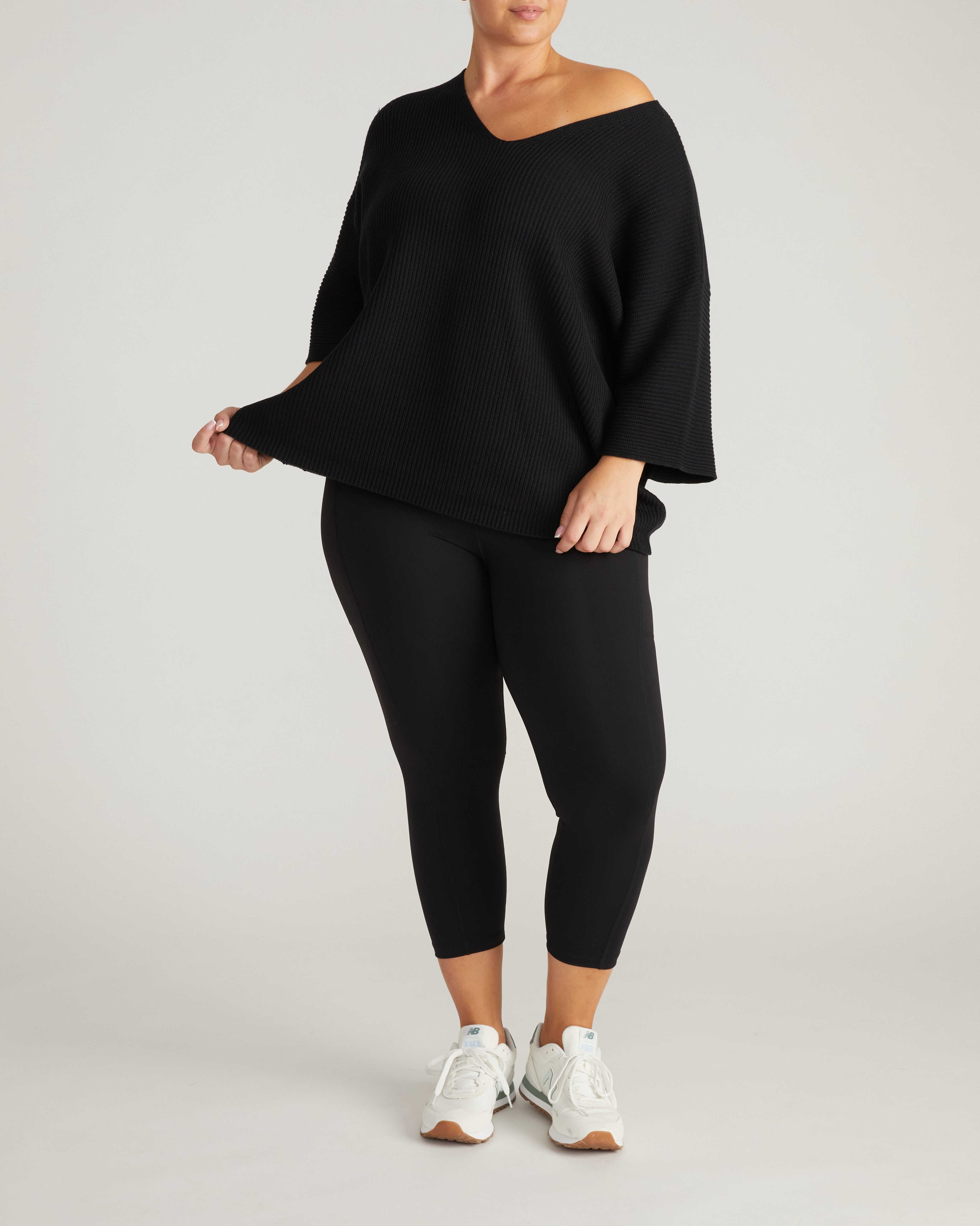 Lotus Sweater - Black