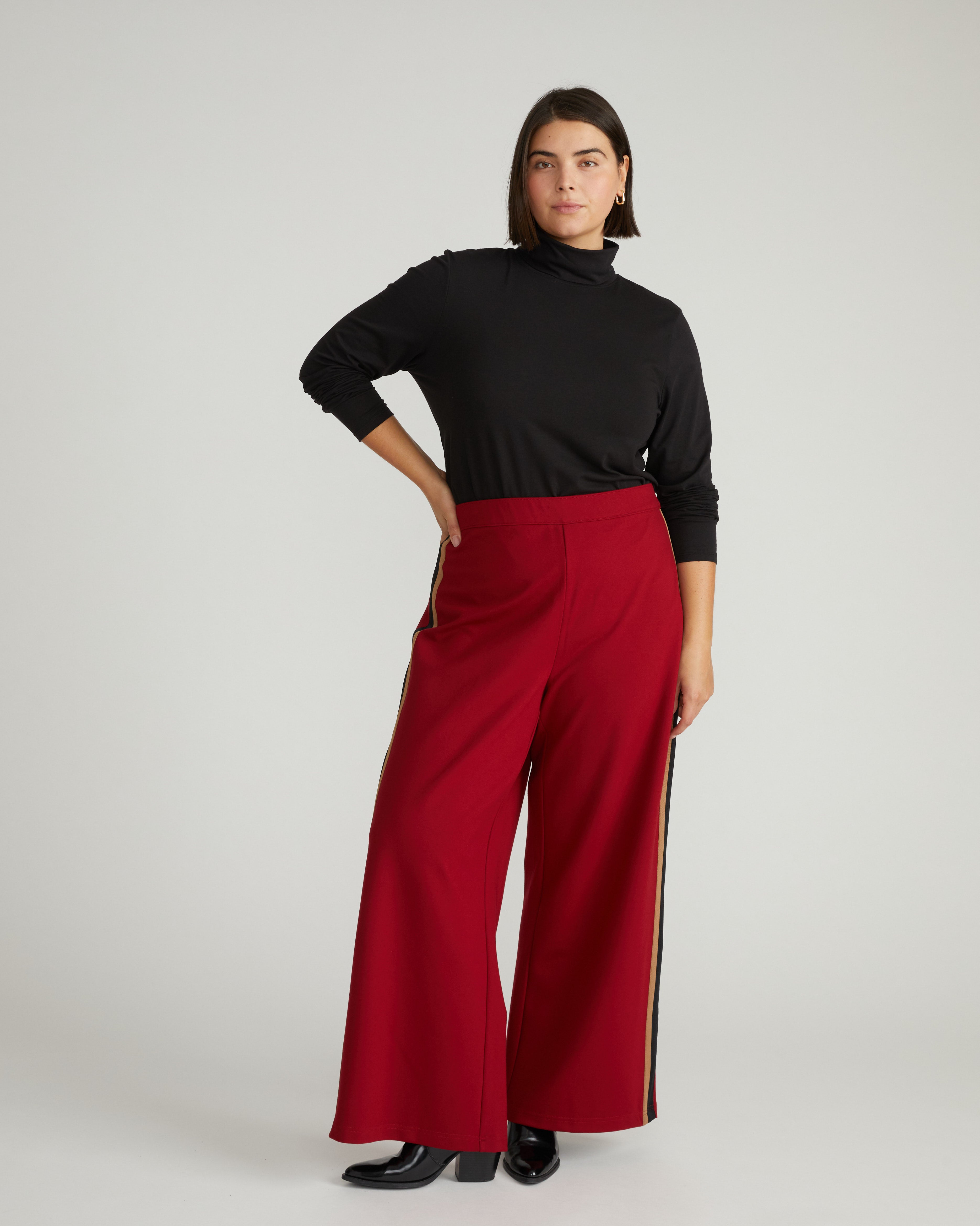 Close Fit Turtleneck - Black