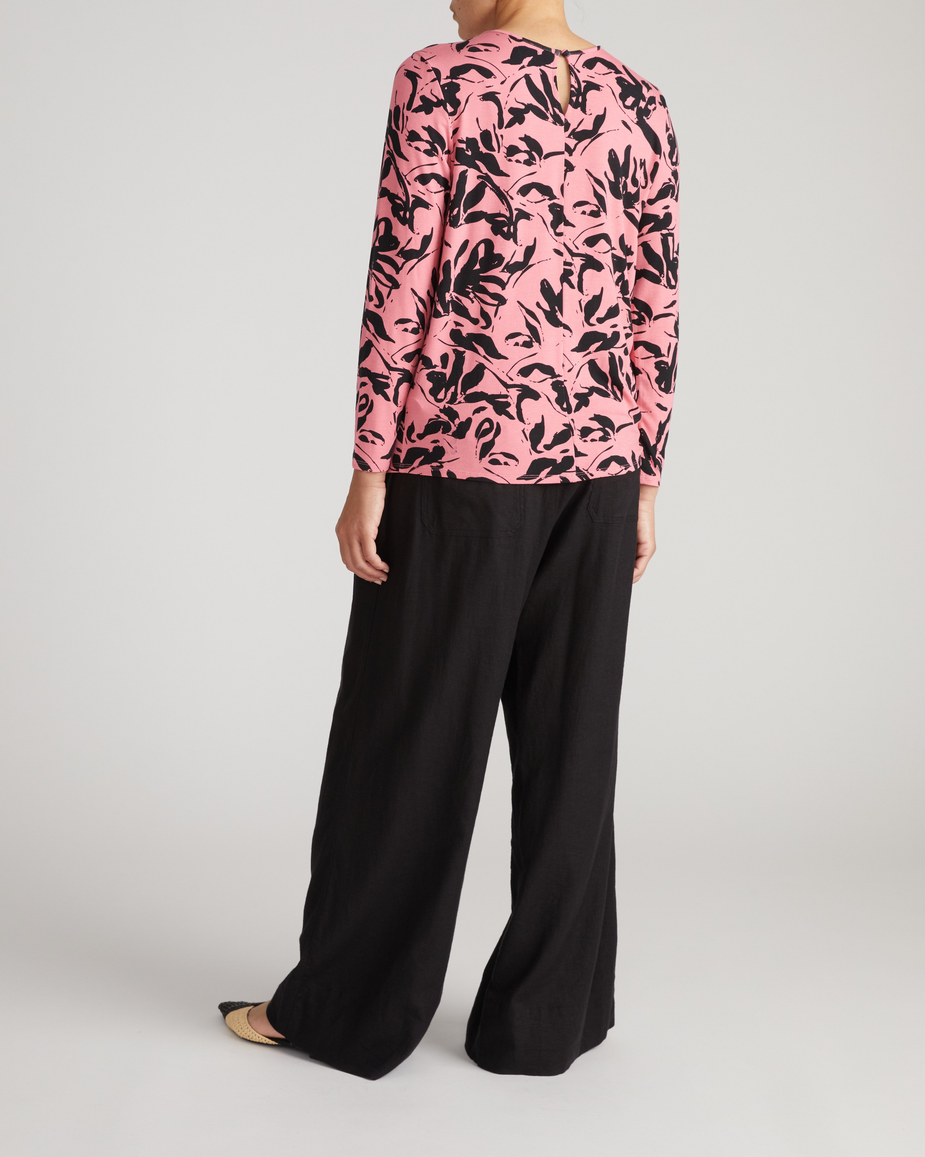 Joan Liquid Jersey Long Sleeve Top - Pink Sgraffito Print