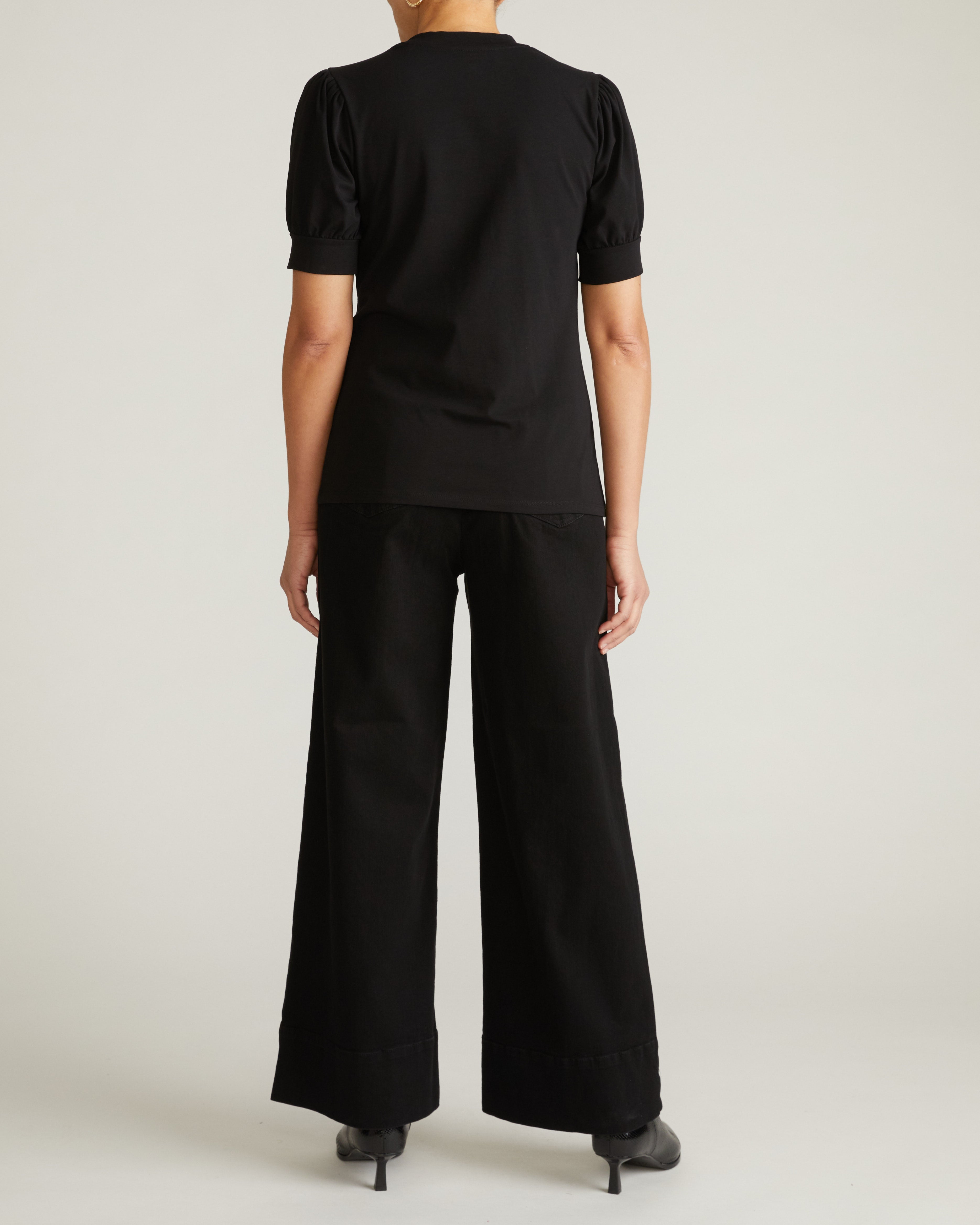 Pouf Sleeve Tee - Black