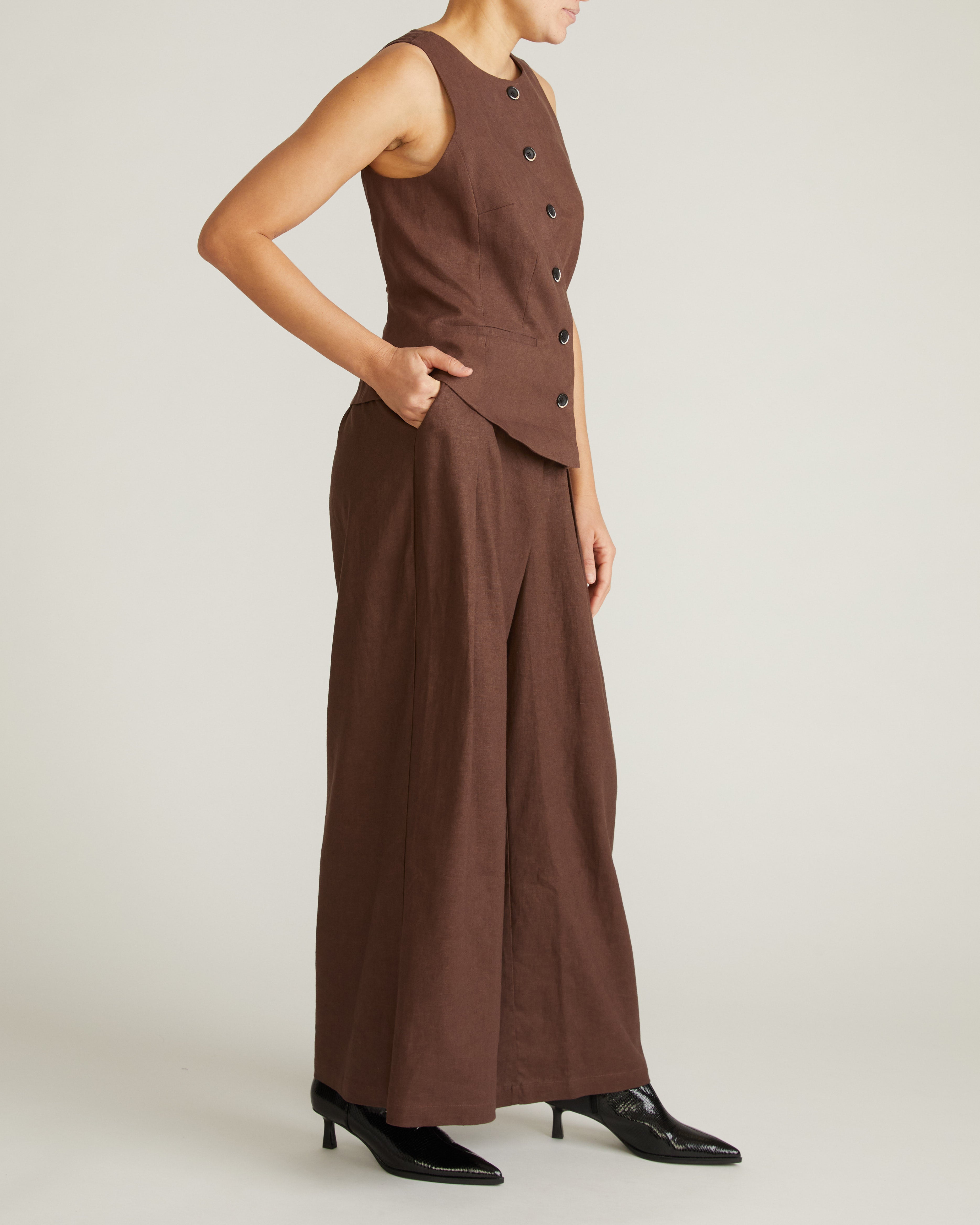 Tamsin Stretch Linen Blend Vest - Sophisticated Brown