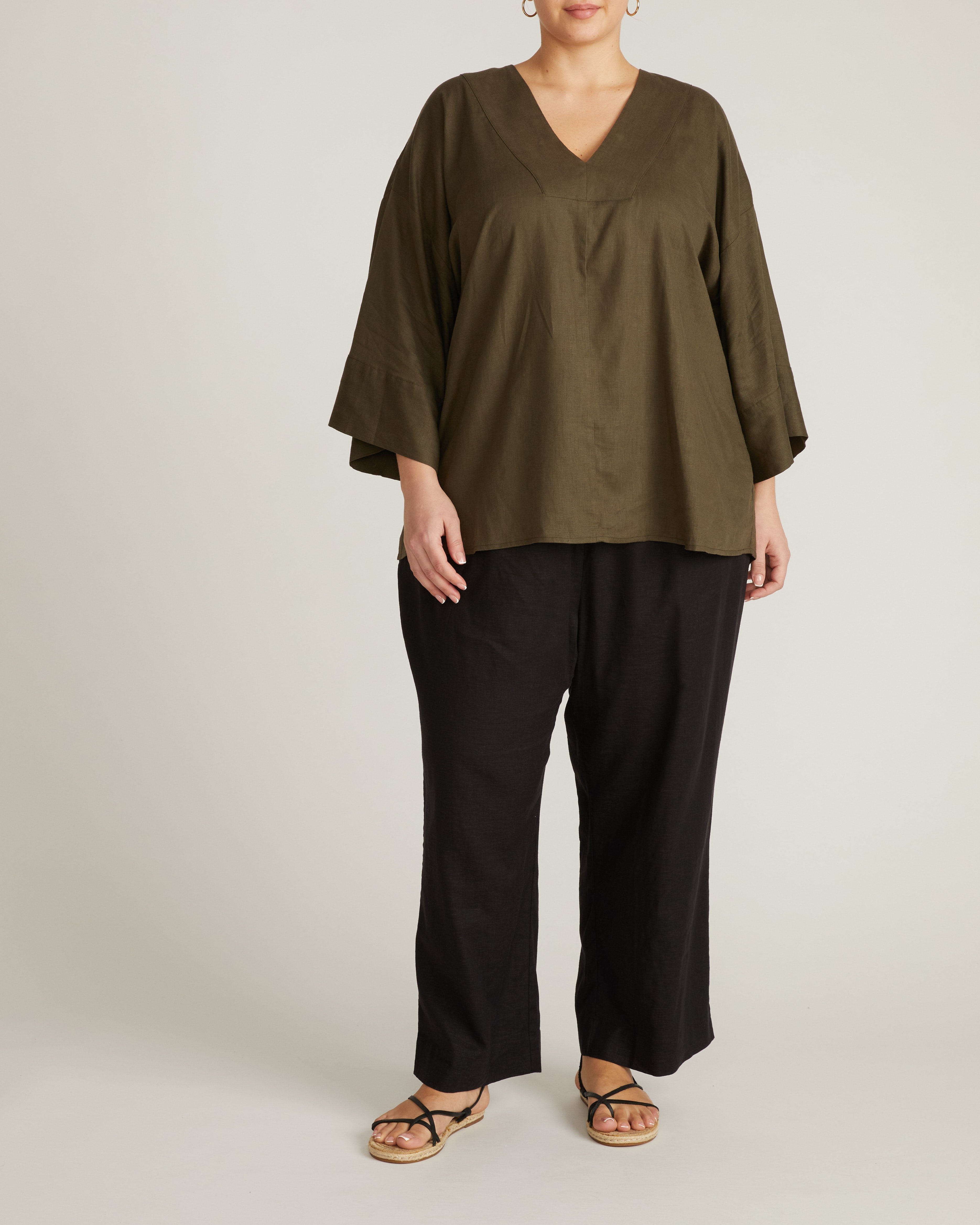 Elio V-Neck Linen Blend Top - Camo