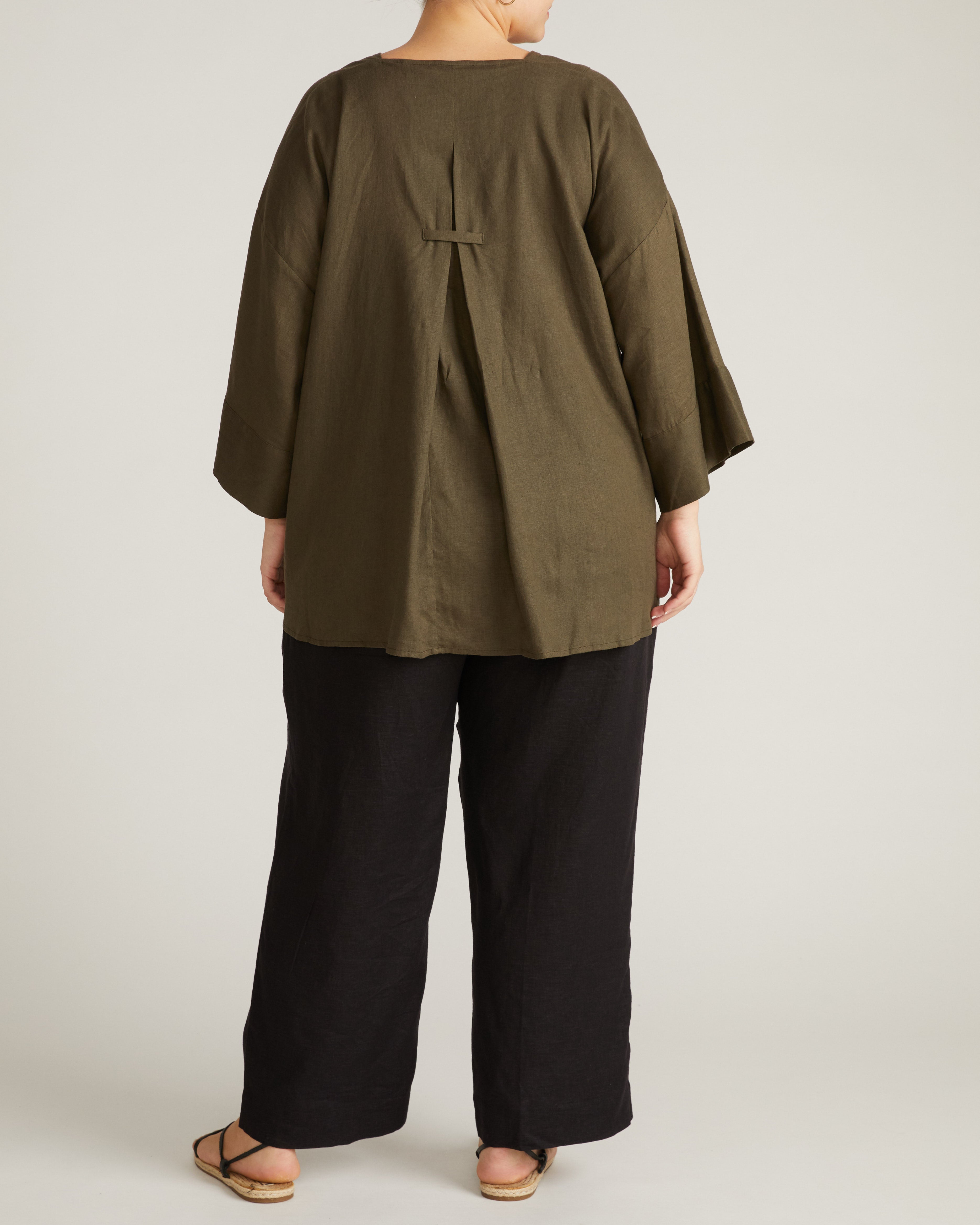 Elio V-Neck Linen Blend Top - Camo
