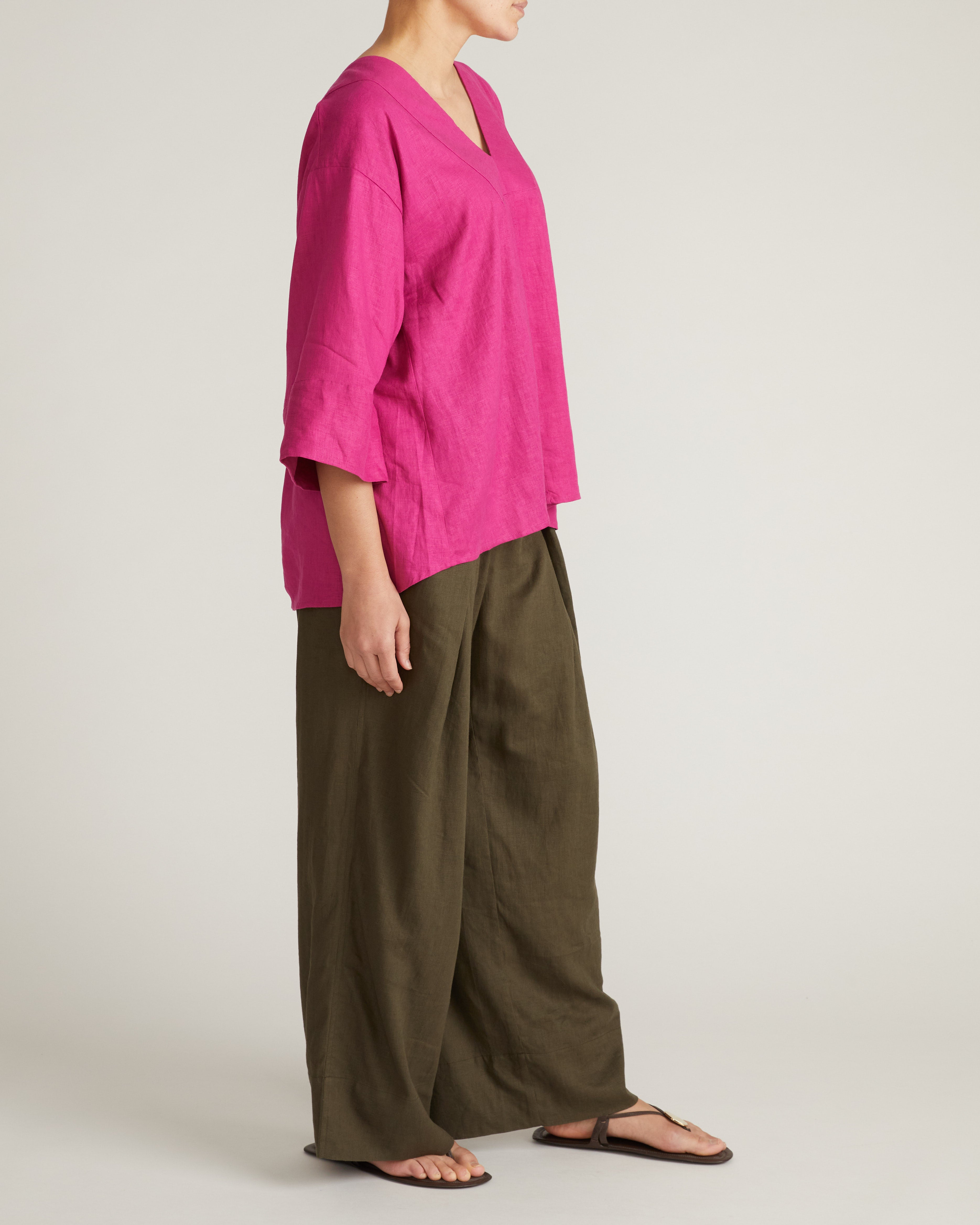 Elio V-Neck Linen Blend Top - Hyper Pink