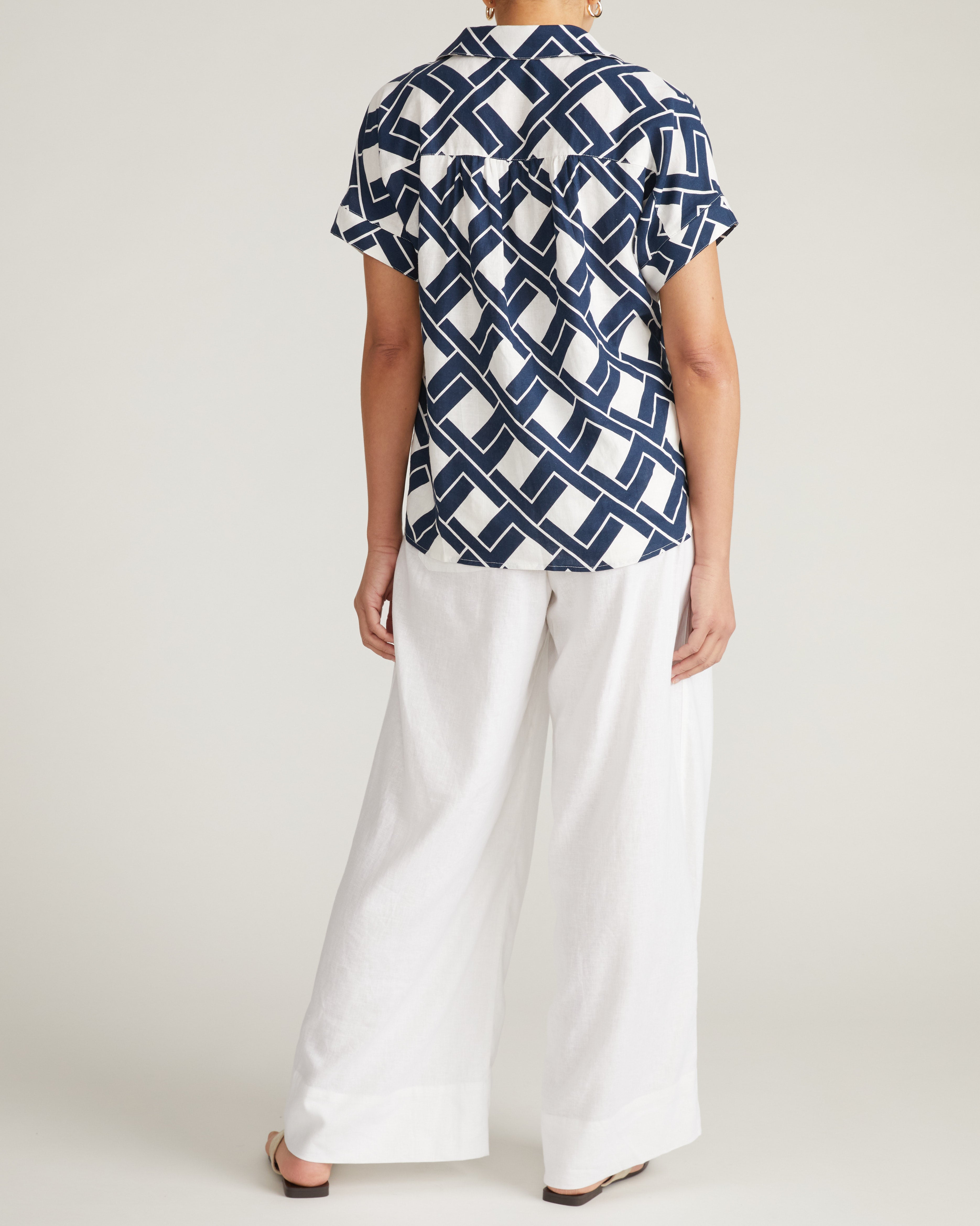 Sandy Short Sleeve Stretch Linen Blend Shirt - Geometrica Print